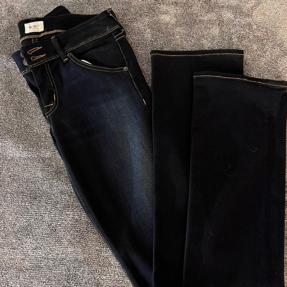HUDSON, dark blue jeans in size 27 wore it once,